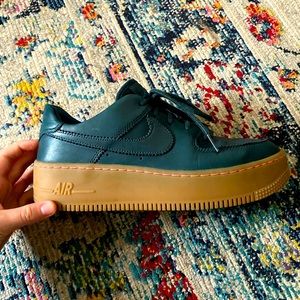 Nike Air Force 1 low sage